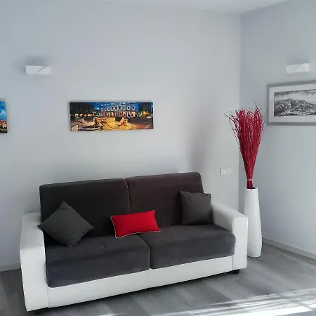 בית נופש Casa Lalla In Centro Storico A